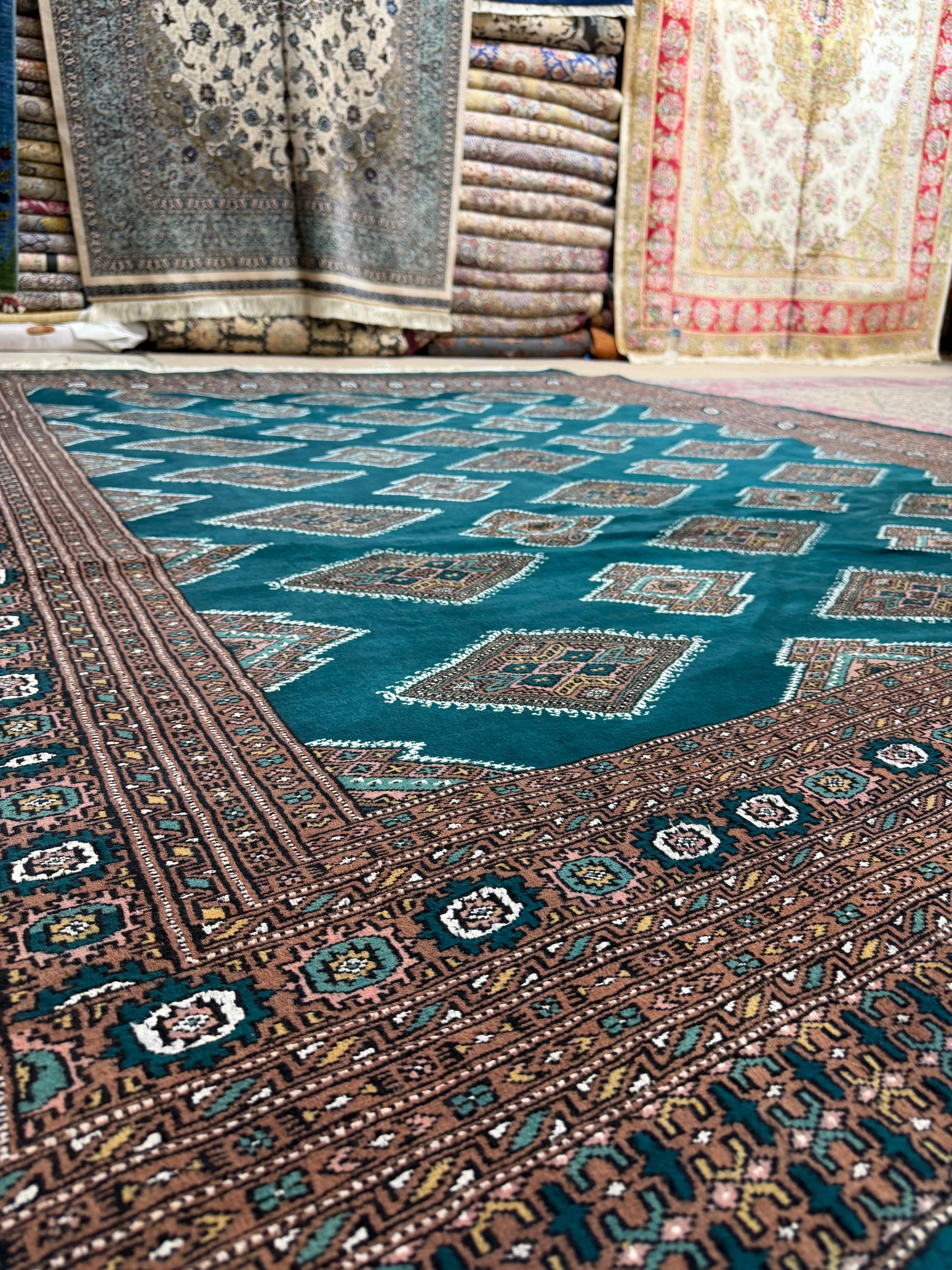 Kashmiri Carpet - KA01